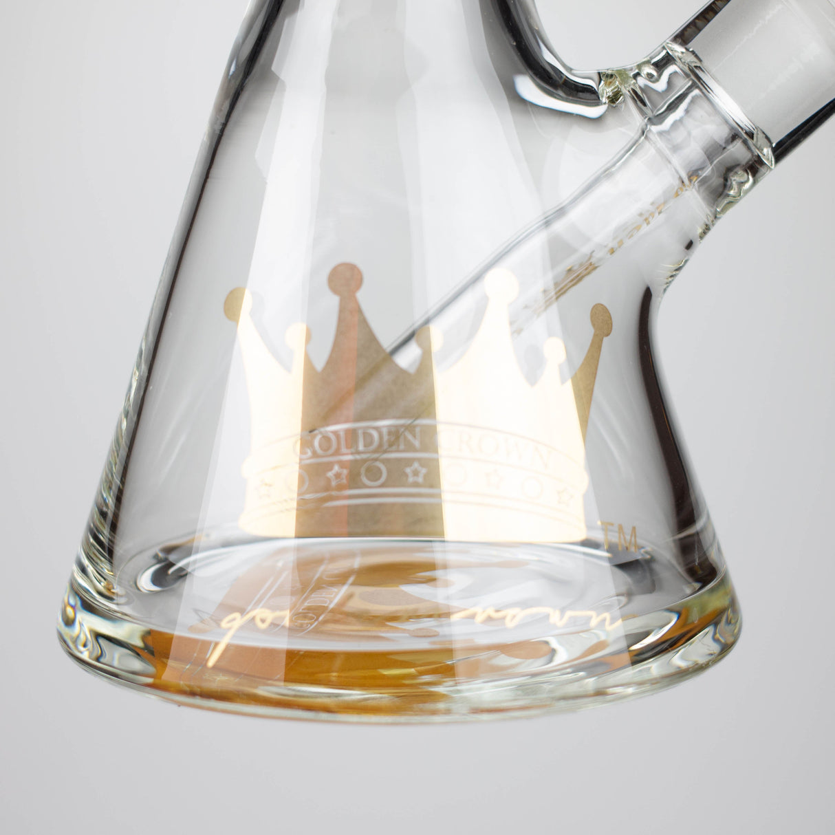 Golden Crown™ | 18 Inch 9mm glass bong with Signature and 24K Gold Emblem Glass Bong Smoke & Vape Distributor