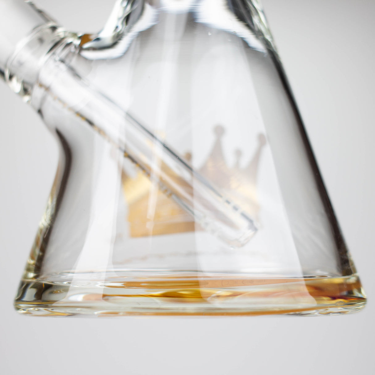 Golden Crown™ | 18 Inch 9mm glass bong with Signature and 24K Gold Emblem Glass Bong Smoke & Vape Distributor