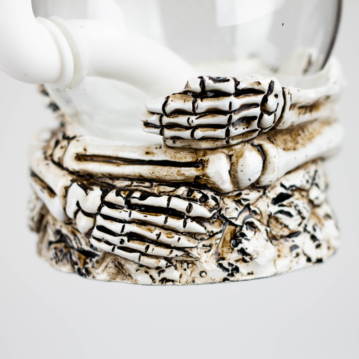 7.5" Resin Skull Ball Water pipe Resin · Silicone · Plastic Bong JJ Distribution