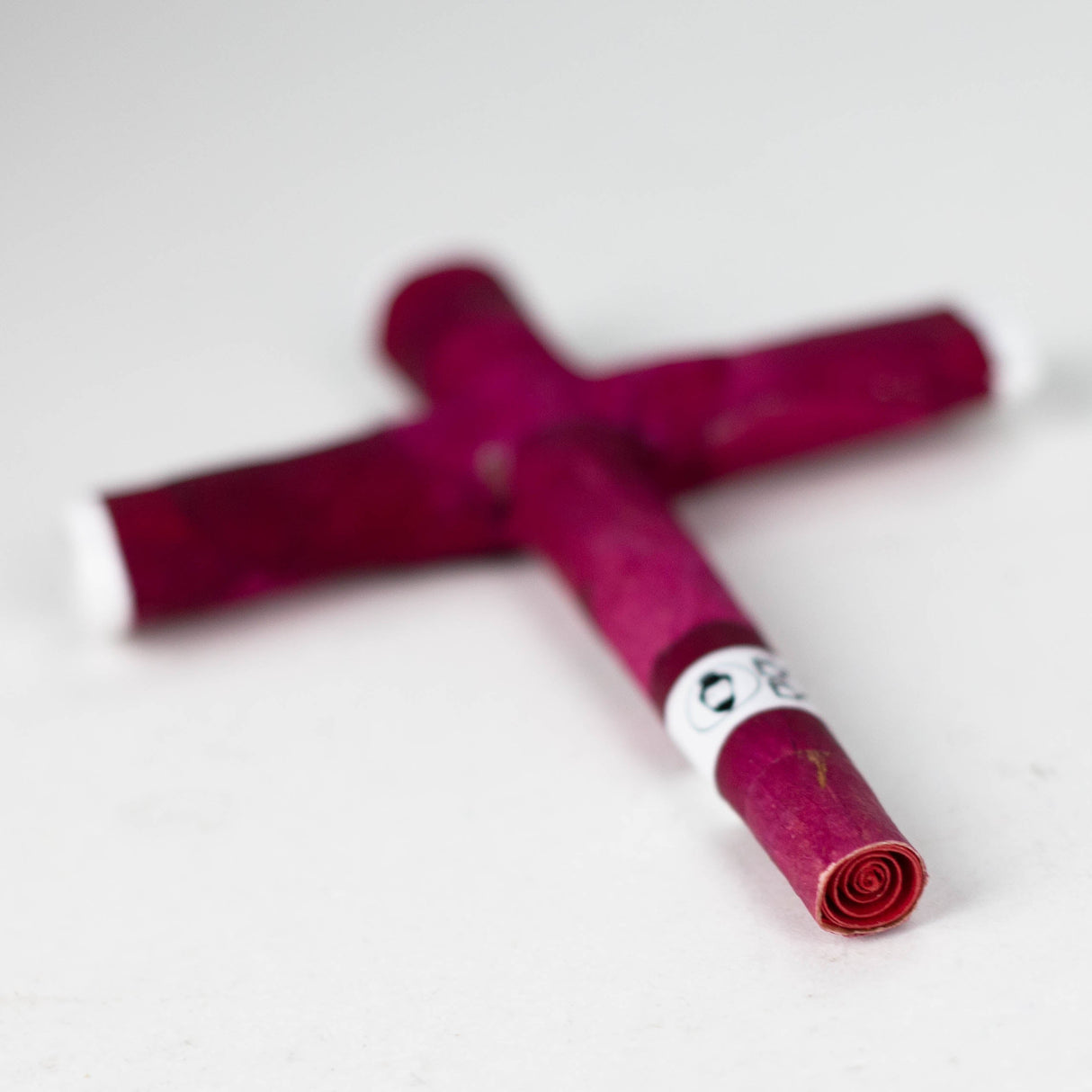 Bong Baba | Red Rose Cross Display of 10 Pre-rolled Cone (Display Pack) Bong Baba