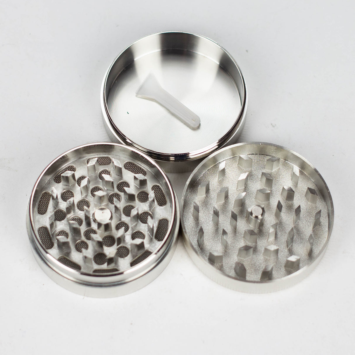 3 parts Skull pictured Grinder Box of 12 Display Pack NIBO Distribution