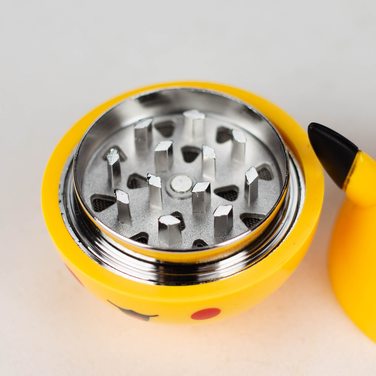 Game Character 2 parts Grinder Regular Grinder NIBO Distribution