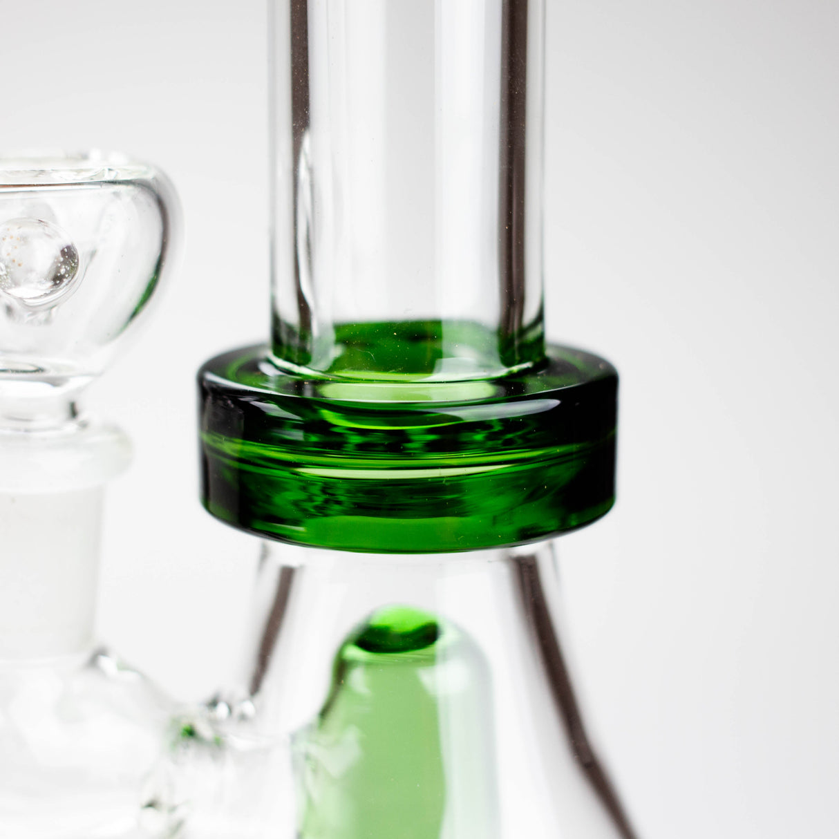 9" Beaker bong with difuser Glass Bong Bongzie Smokes