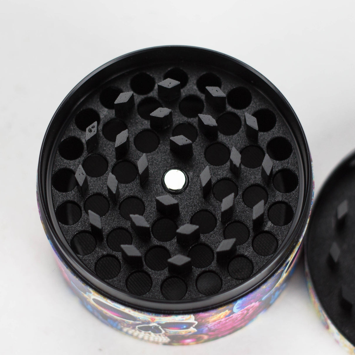 Z2.5" Metal Grinder 4 Layers with Rose Skull Design Box of 6 Display Pack 777 Smoke