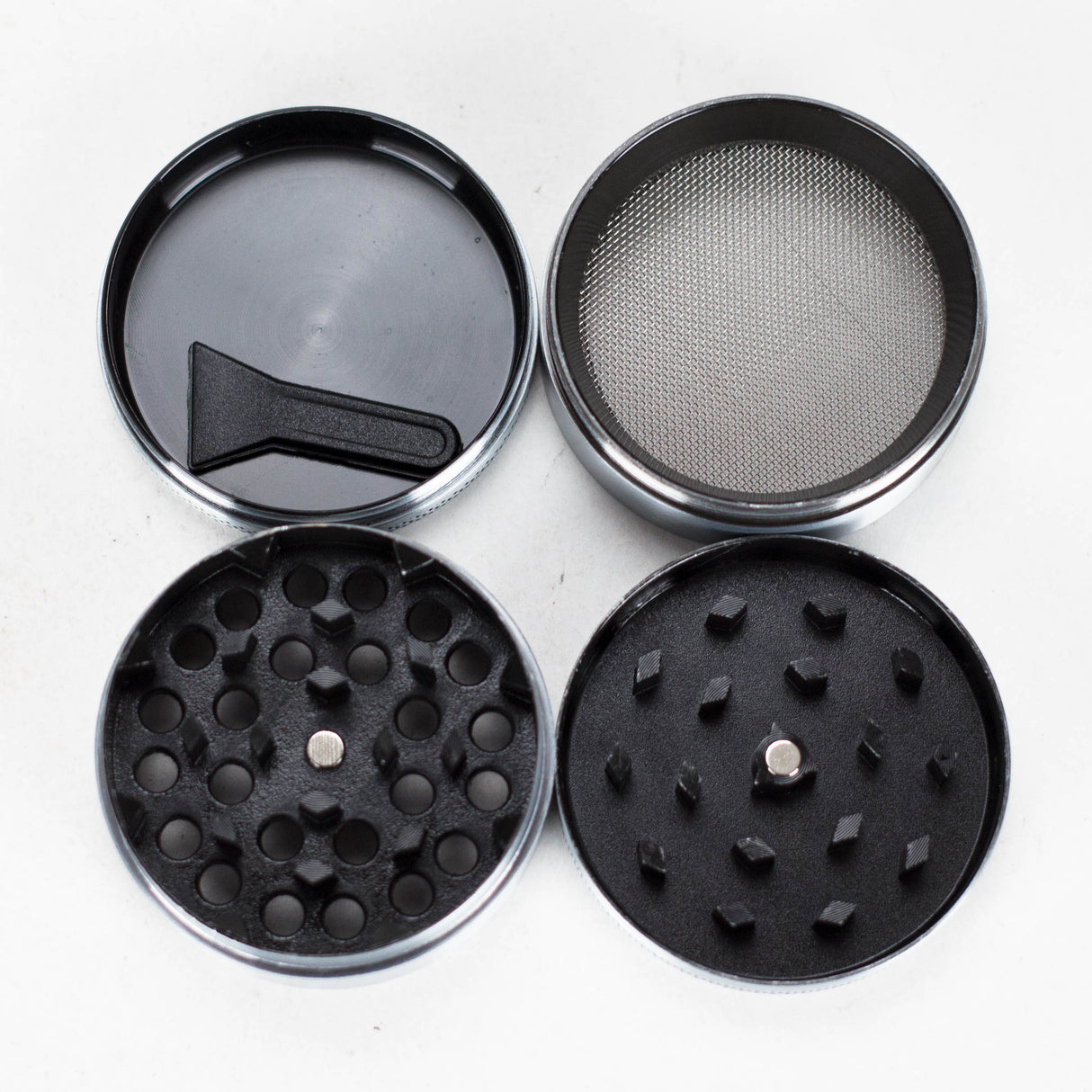 Z2" Metal Grinder 4 Layers with Hornet Design Box of 12 Display Pack 777 Smoke