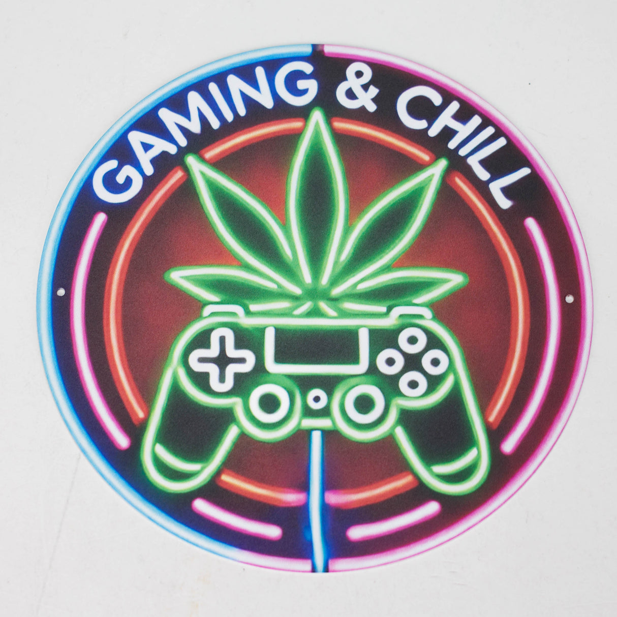 TRIM QUEEN | 420 VINTAGE ROUND SIGNS Flag · Sign Trim Queen GAMING CHILL