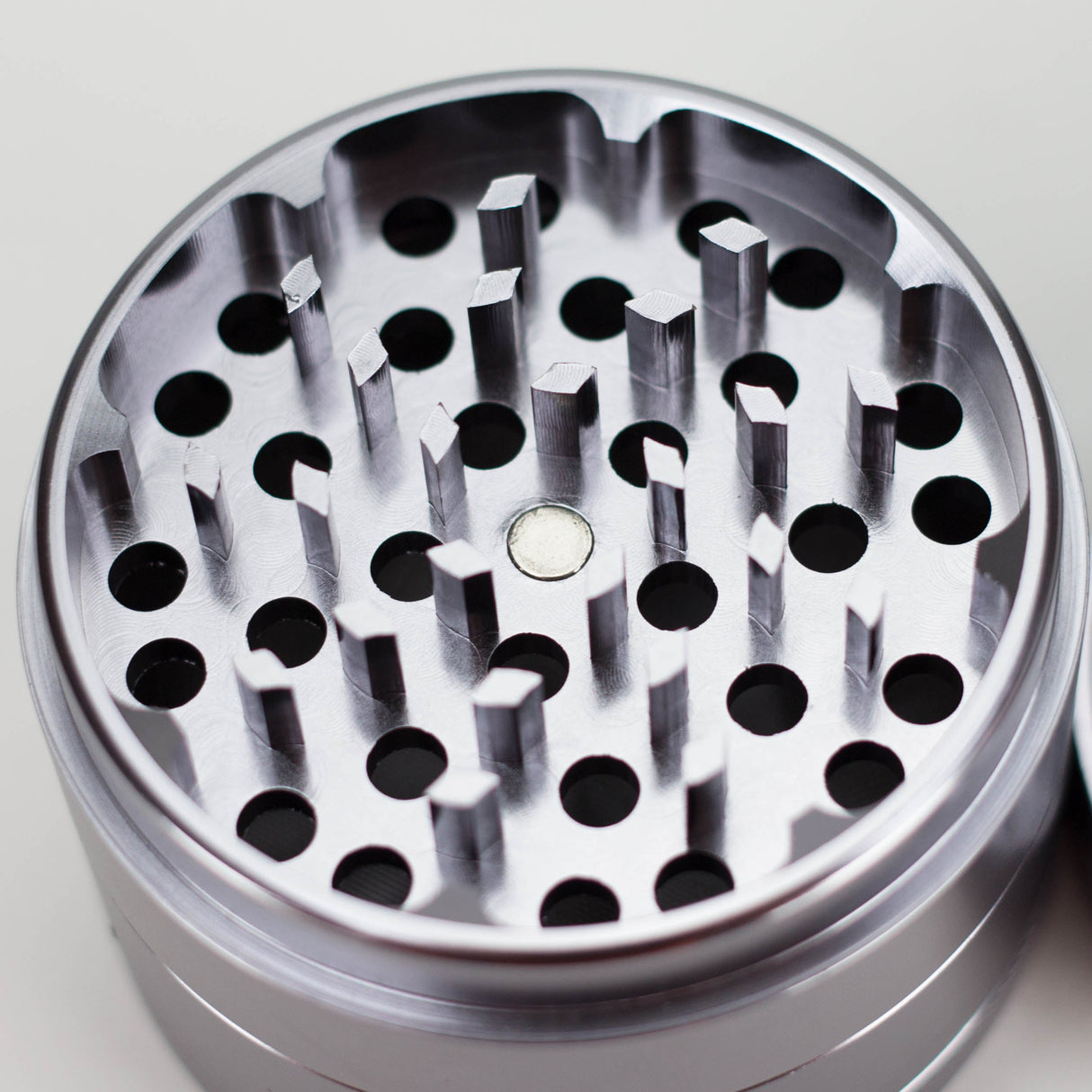CanaCrush | 2.5" 4 Piece Grinder Regular Grinder Maq Distributors
