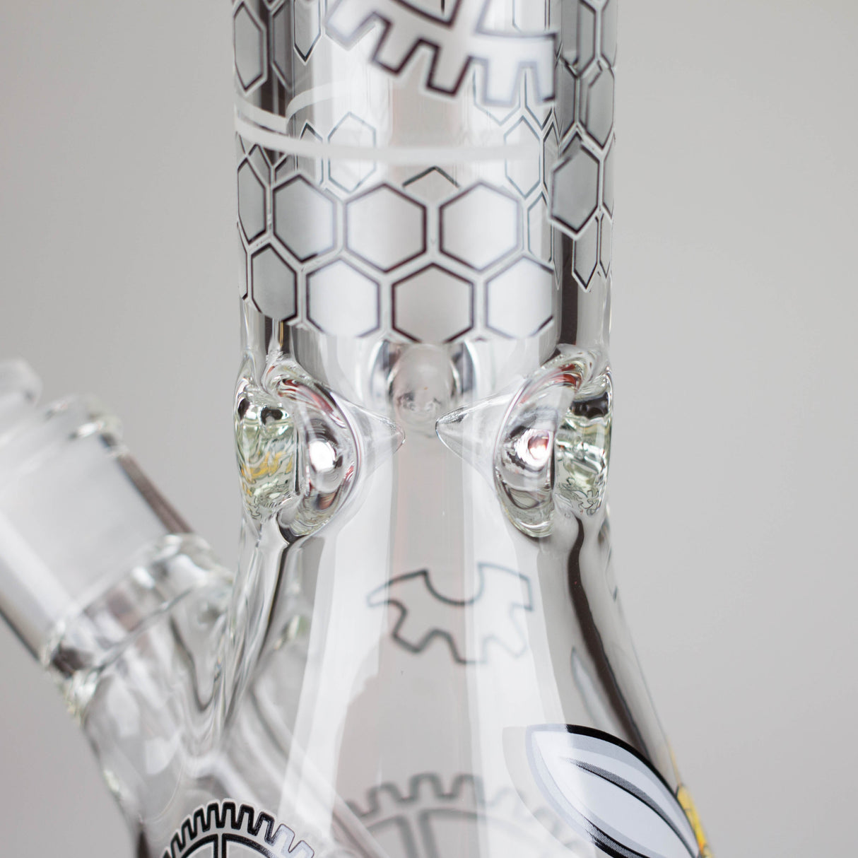 Z14" 7 mm Glass Bong With Cartoon Bee Design Glass Bong 777 Smoke