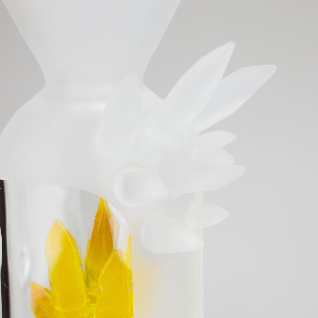 Cheech | 13" Cristaliono Rig Glass Rig Smoking Cat Distribution