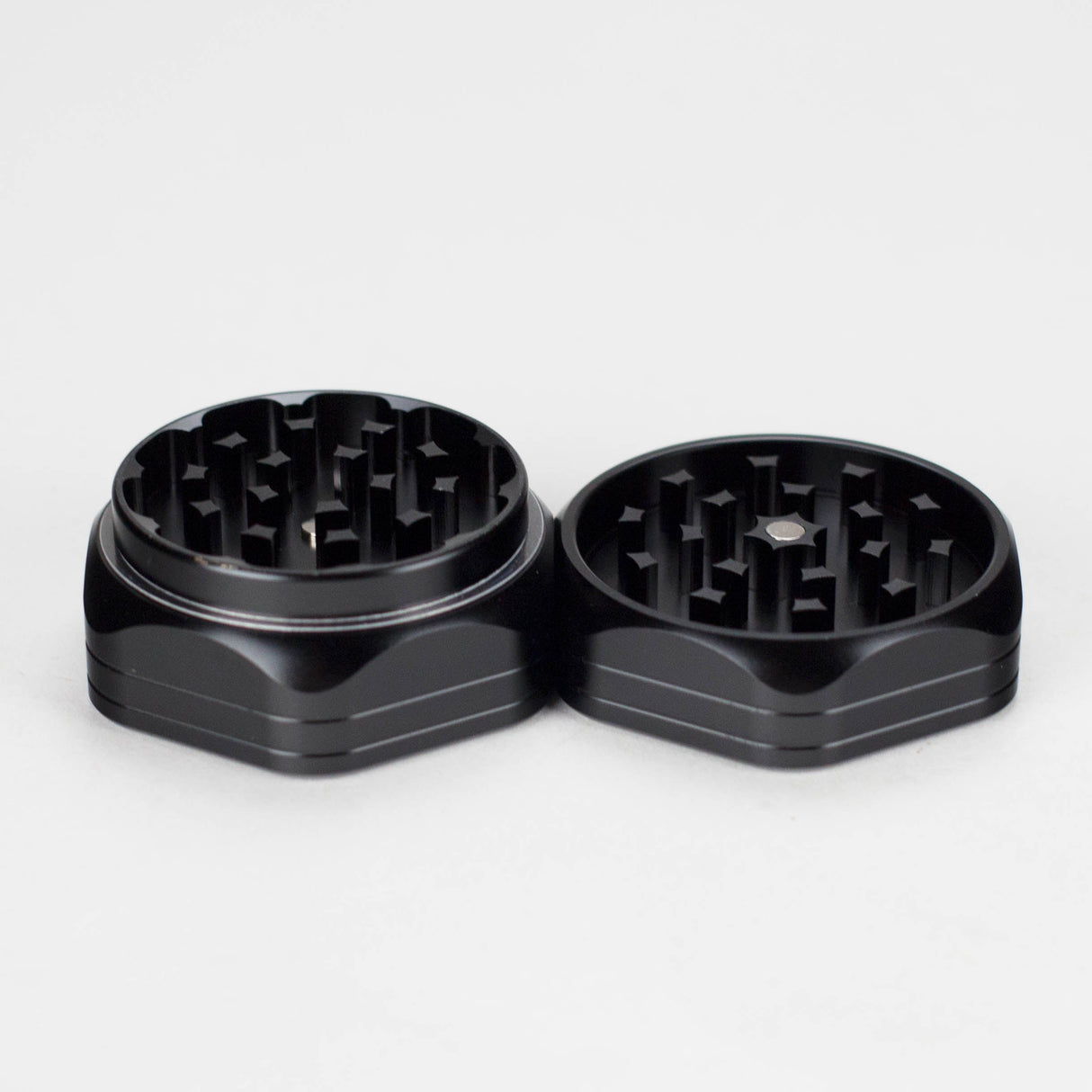 Rolling Club | 2.5" 2 Piece Hex Grinder Regular Grinder Maq Distributors