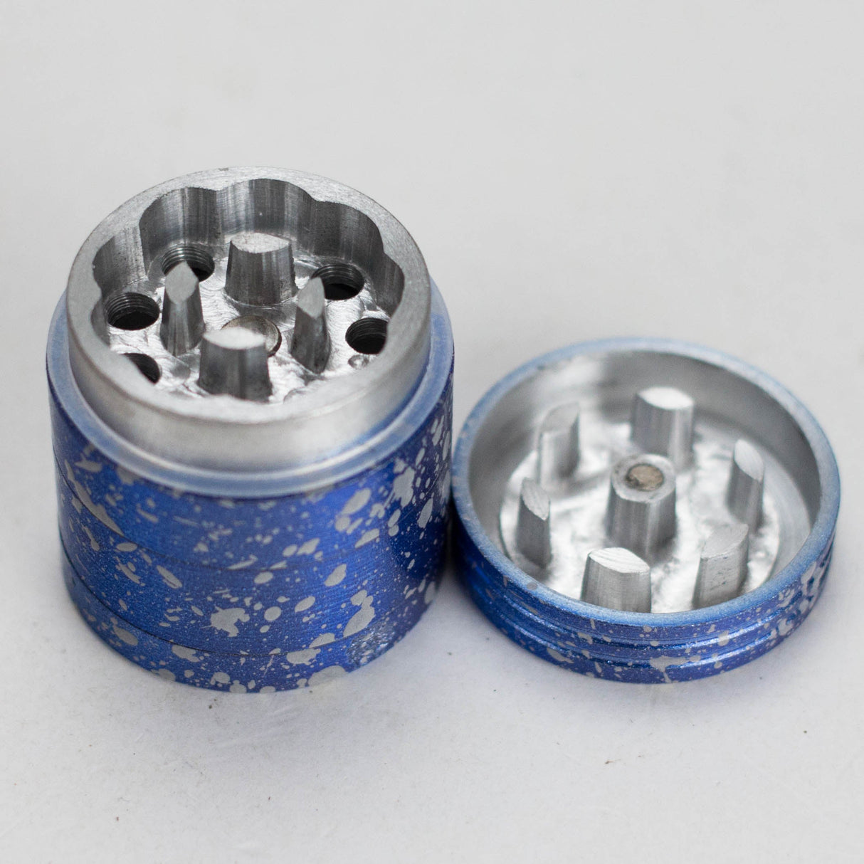 32mm 4-Part Aluminum Grinder – 30pcs Bulk Pack Regular Grinder Bongzie Smokes