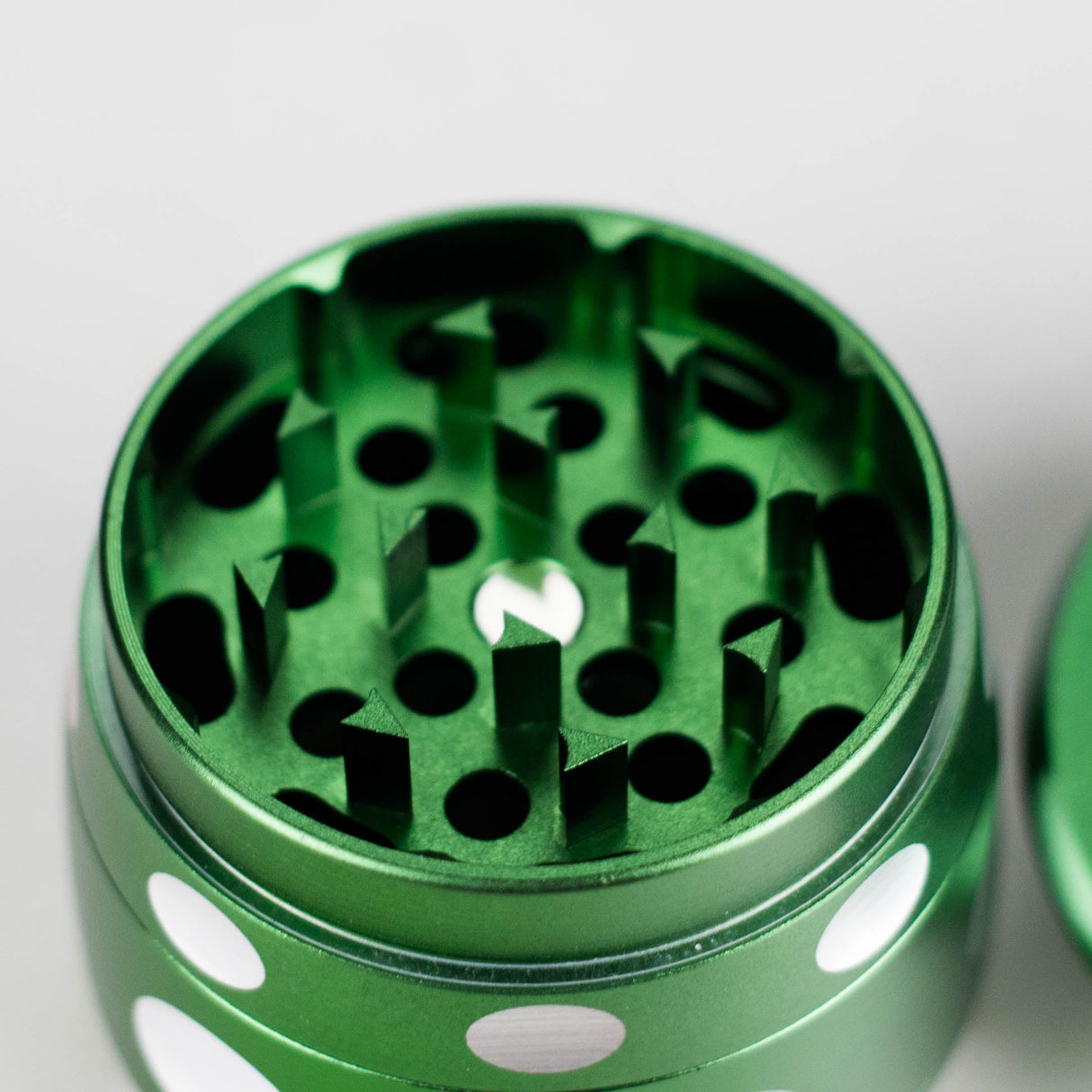 ZAluminum Mushroom Grinder 4 Layers Regular Grinder 777 Smoke