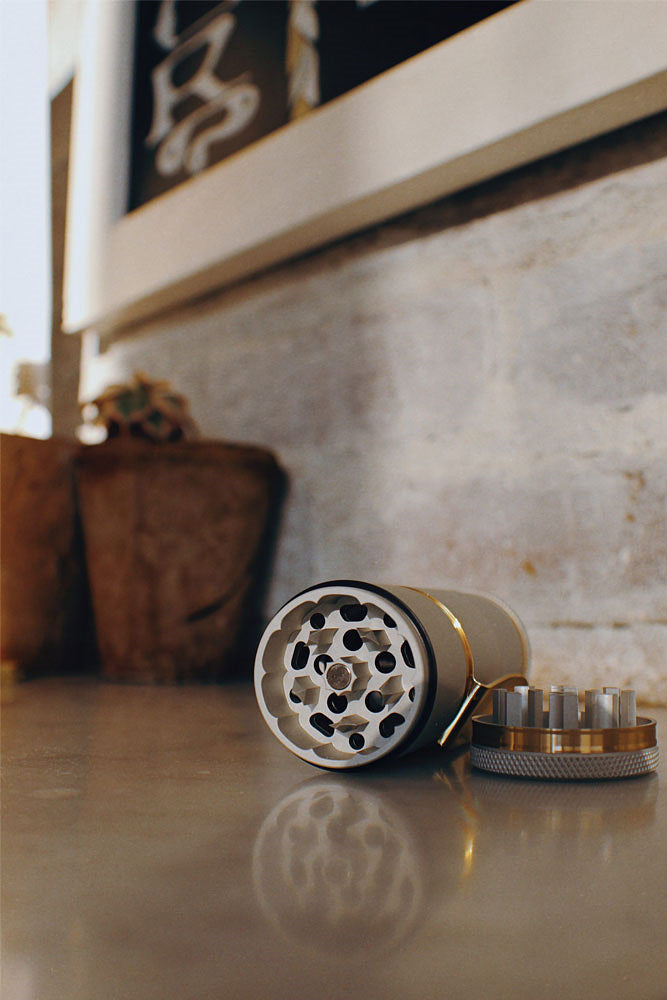 Mini Royale G Luxury Herb Grinder Metal Anodized Aerospace Aluminum Herb Saver Grinder Pre-Royale Grinder