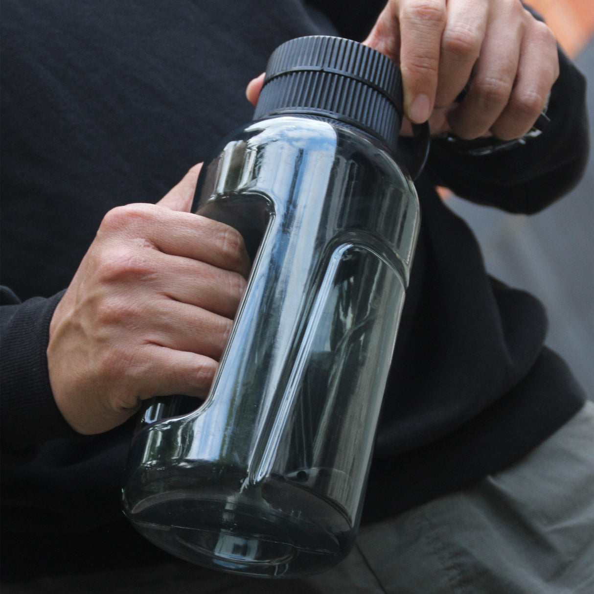 ZMOKIE Water bottle bong Resin · Silicone · Plastic Bong Xhaal Inc