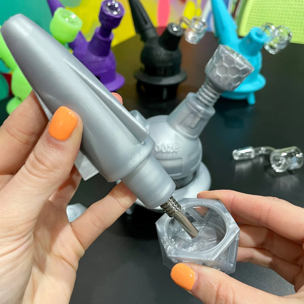 Ooze | UFO Silicone Water Pipe & Dab Straw Resin · Silicone Rig Cannatron