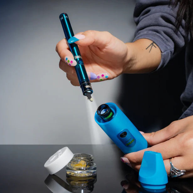 Ooze | Twist Hot Knife With LED Spotlight Vaporizer Cannatron