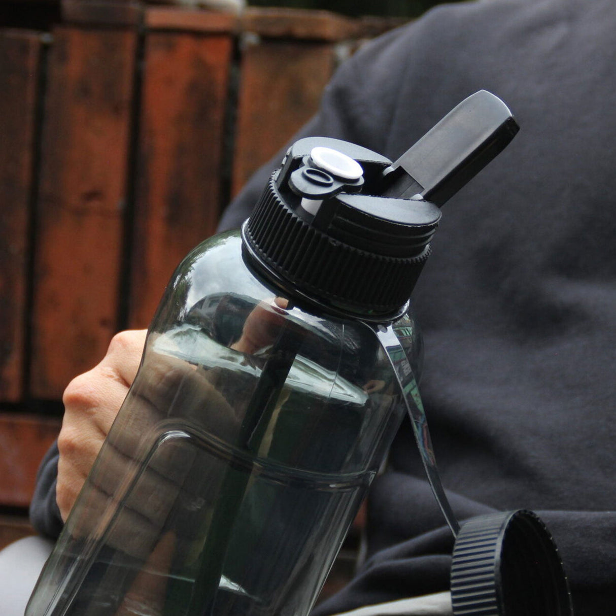 ZMOKIE Water bottle bong Resin · Silicone · Plastic Bong Xhaal Inc
