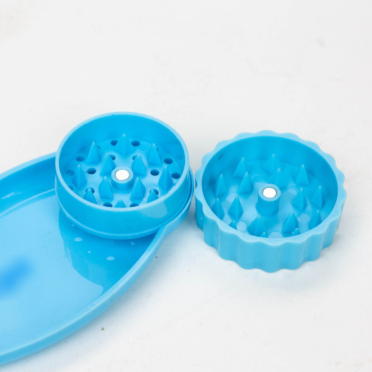 Plastic Grinder with mini leaf shape tray Box of 12 Display Pack BANKA