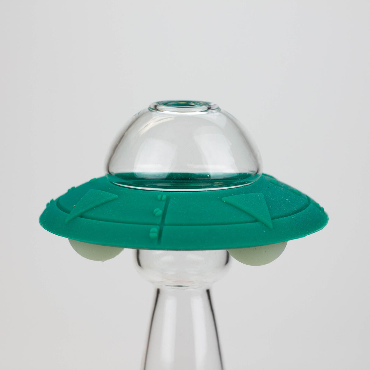 WENEED®- 7.5" Silicone UFO Water Pipe Resin · Silicone · Plastic Bong WENEED®