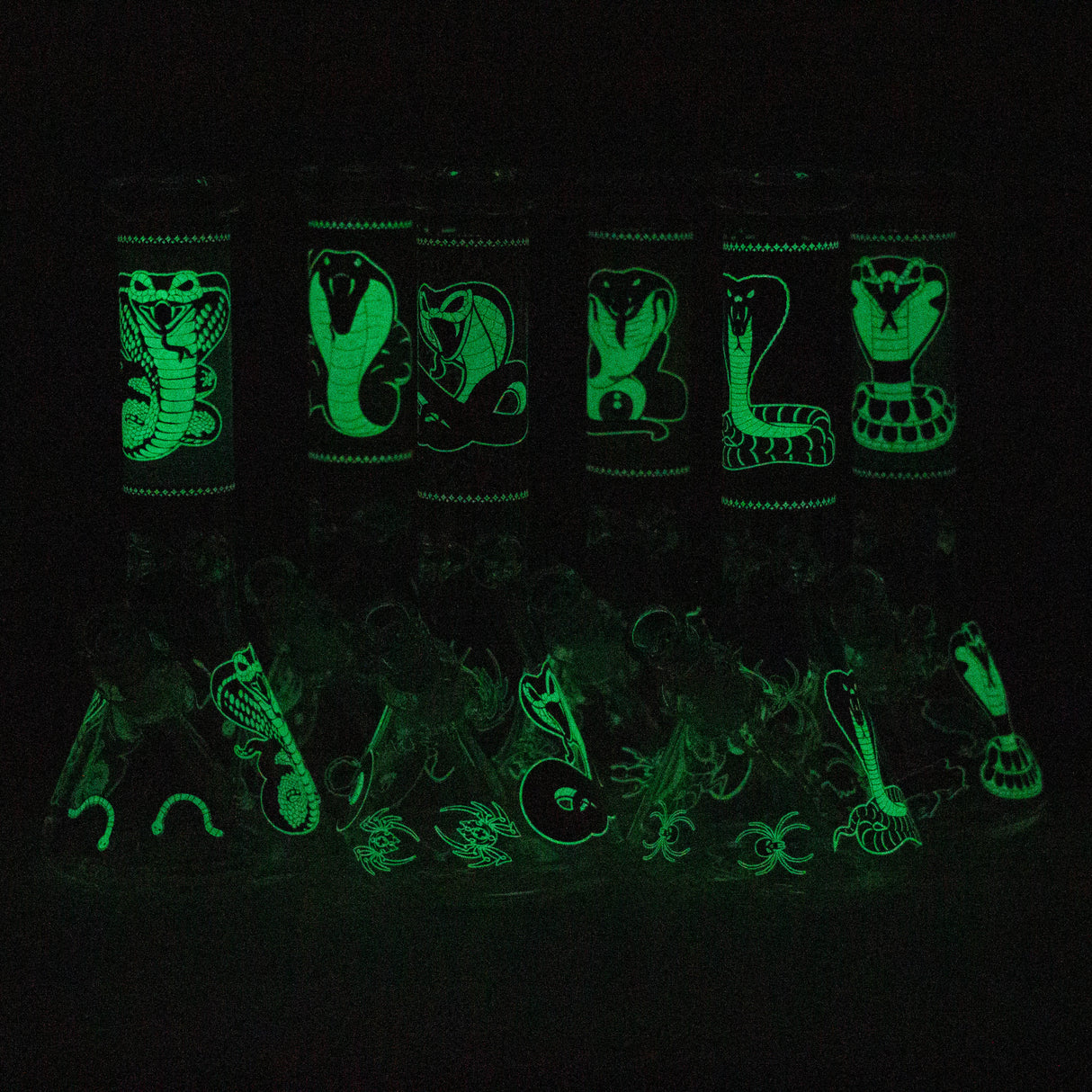 Fortune | 12" 9mm Snake Glow in the dark Beaker Bong [GT125009]