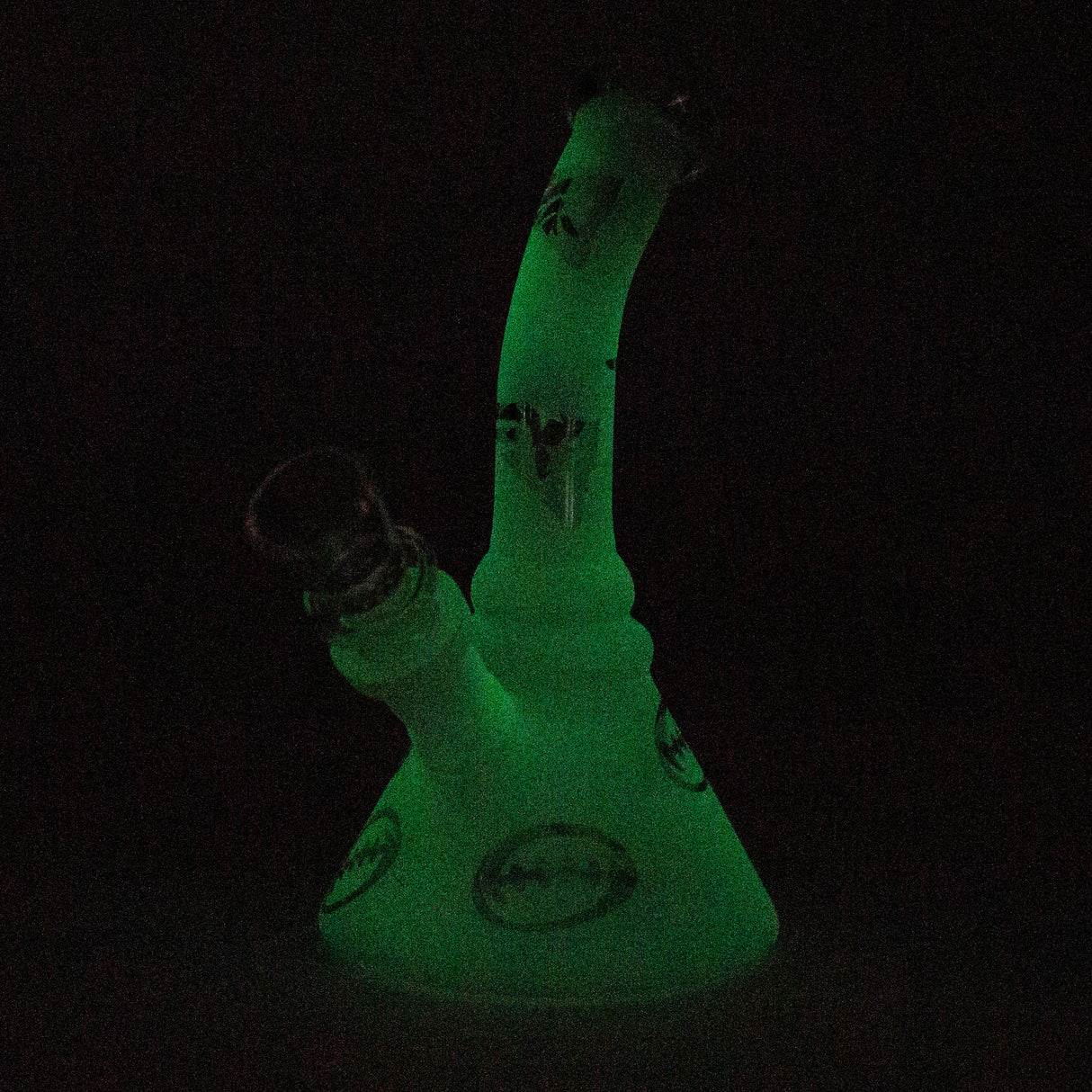 6" Glow in the dark glass bong