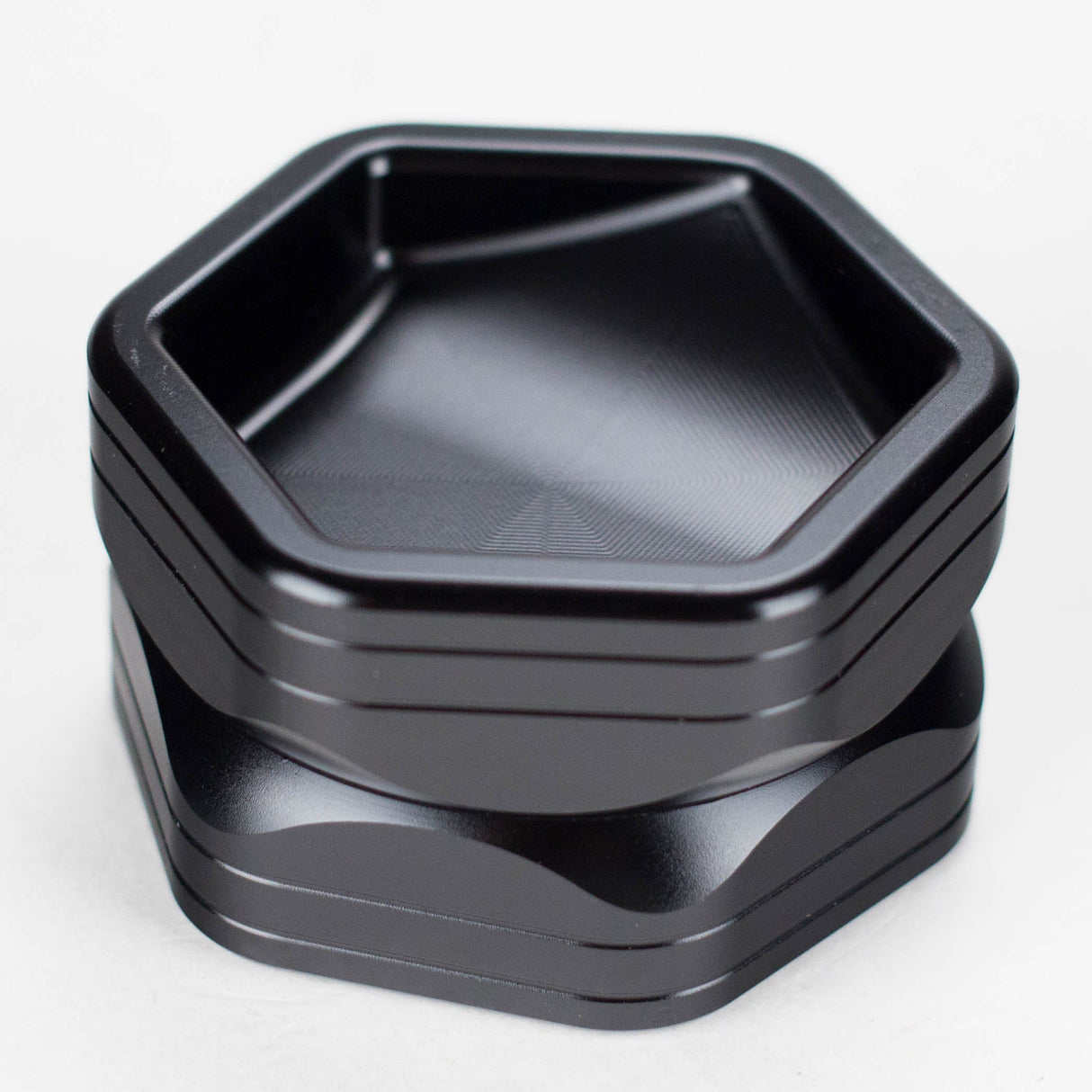 Rolling Club | 2.5" 2 Piece Hex Grinder Regular Grinder Maq Distributors