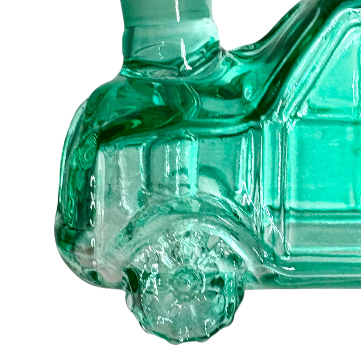 4-1/2" Car Shape Glass Bong – Compact & Stemless Glass Bong Fortune