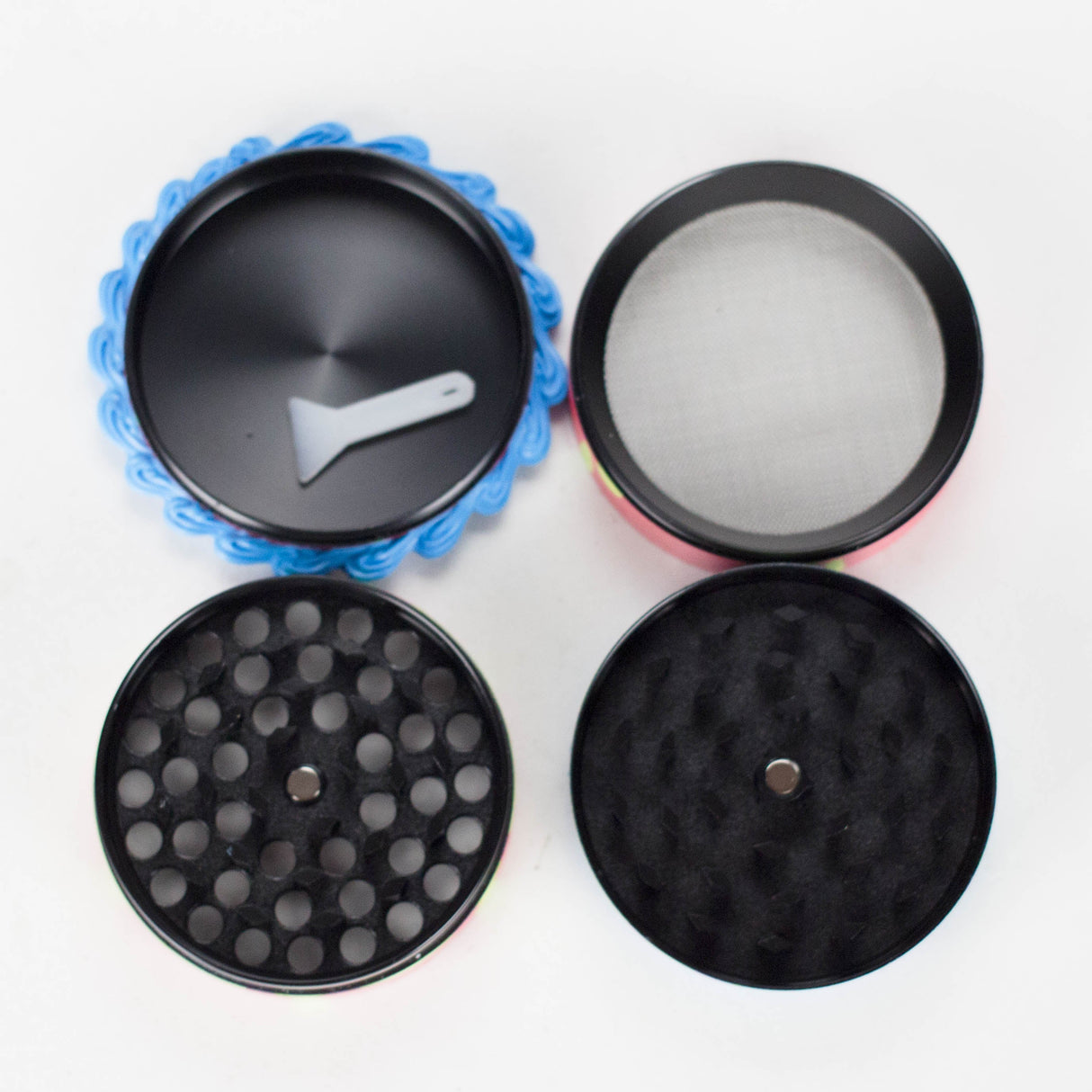 2.5" Cake-Shaped Metal Grinder 4-Layer (Box of 6) Display Pack 777 Smoke