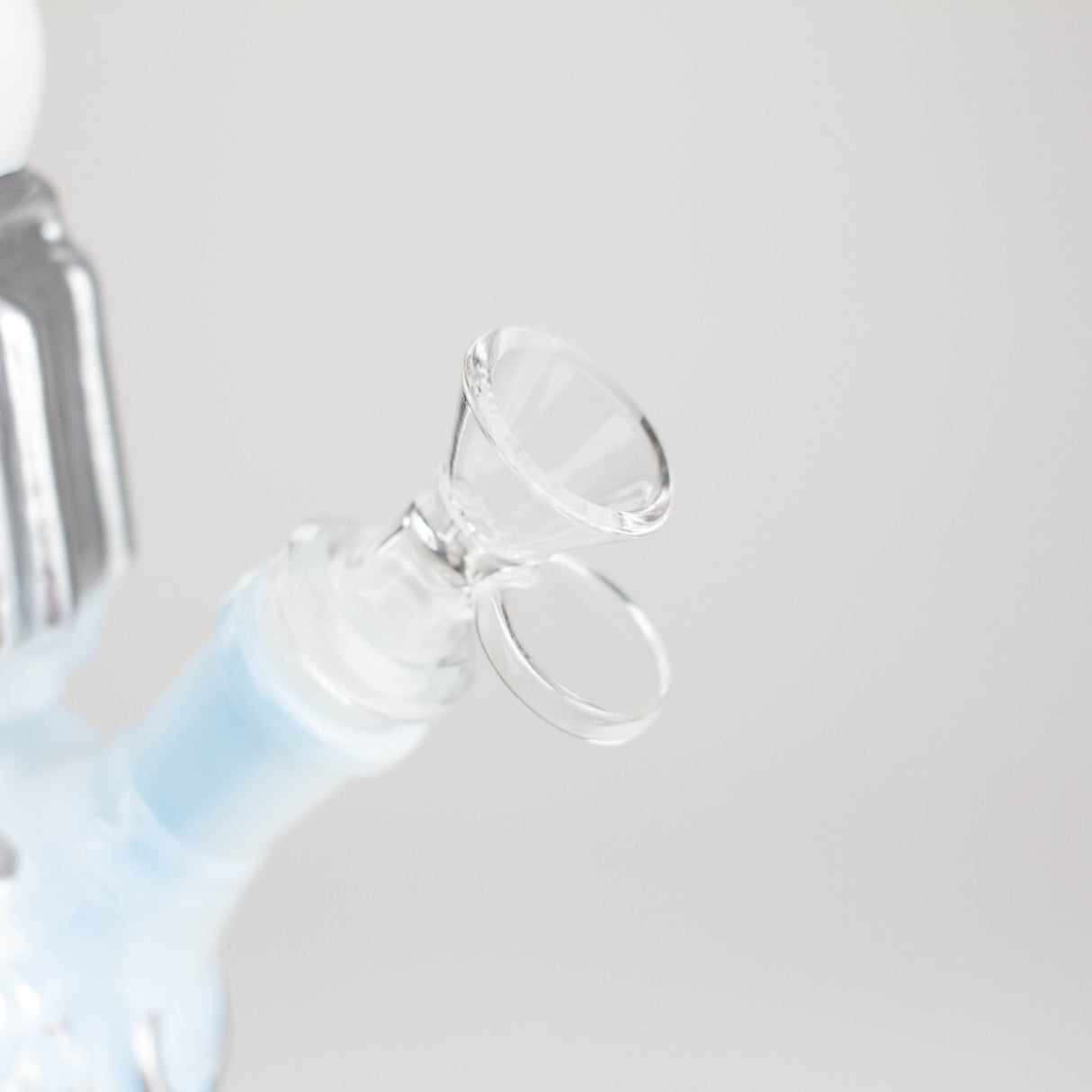 7" 3D Astronaut Glass Bong – Space Inspired Water Pipe Glass Bong 777 Smoke