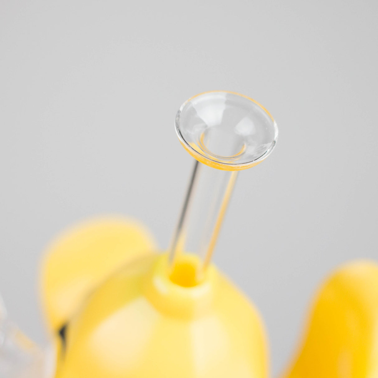 8.9" Banana water pipe Resin · Silicone · Plastic Bong JJ Distribution