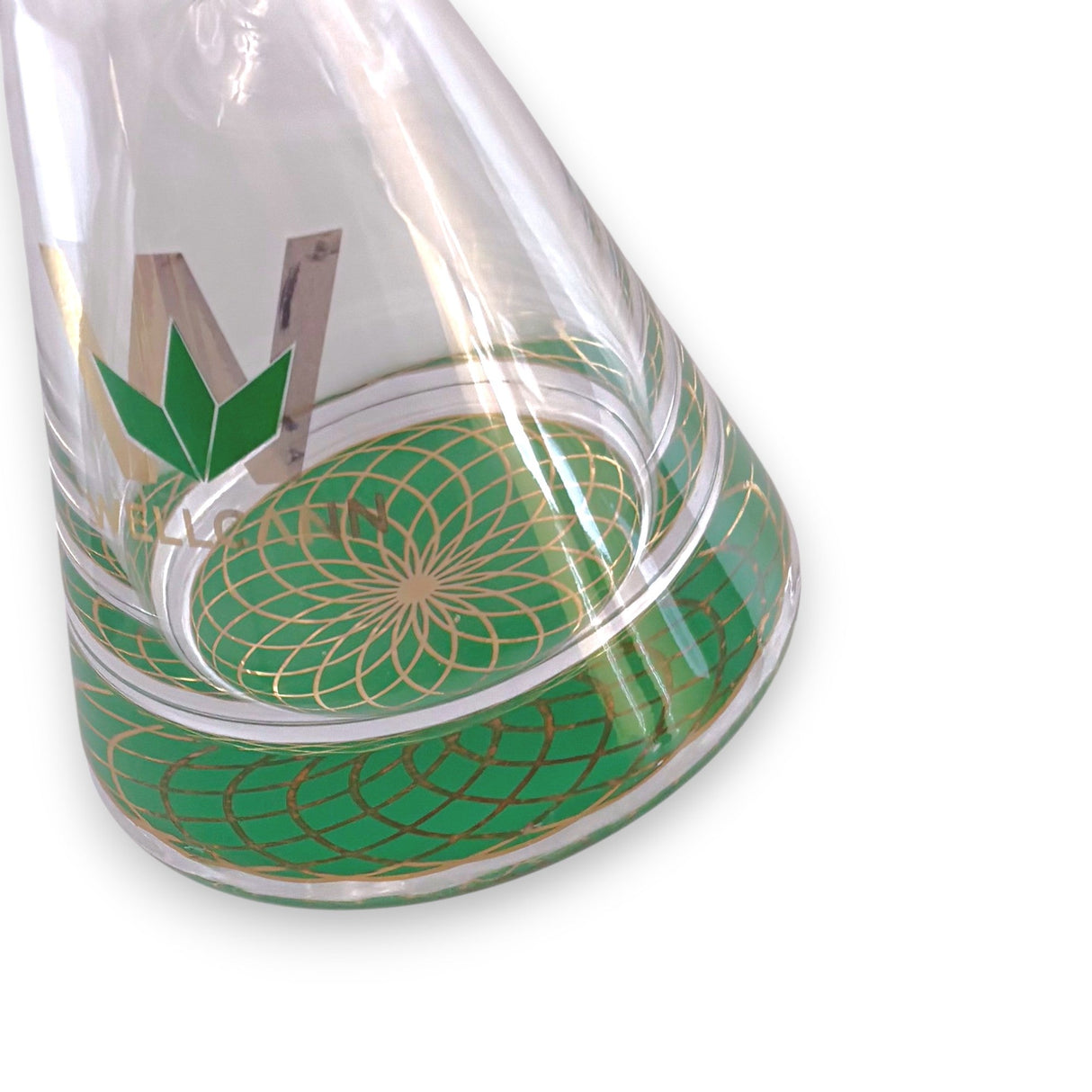 Wellcann | 16" Heavy-Duty 7MM Beaker Water Pipe – Extra Thick Base-Green Glass Bong Super Supplys Inc