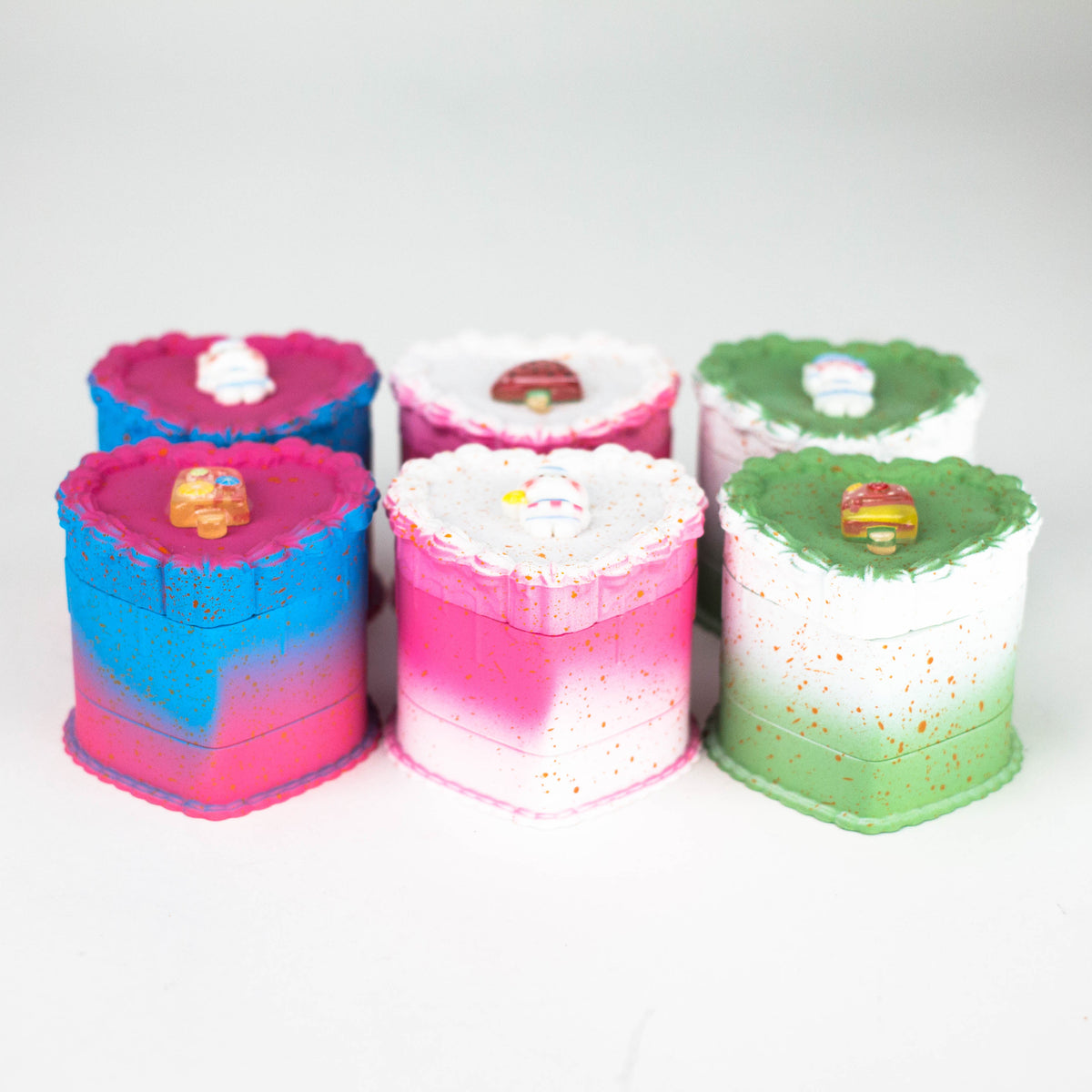 2.5" Heart Shaped Cake Metal Grinder 4 Layers - Box of 6 Display Pack 777 Smoke