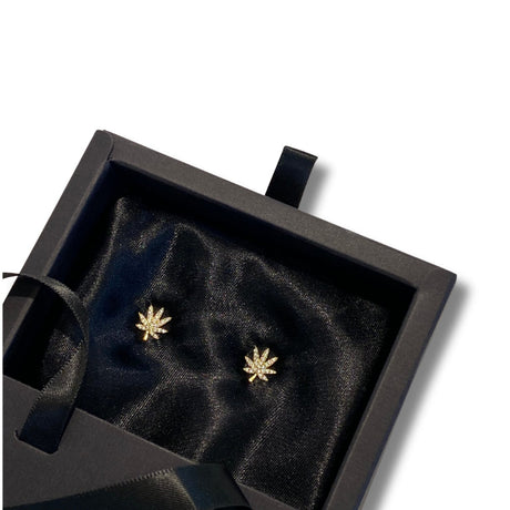 18K GOLD CANNABIS LEAF EARRING Jewelry The Kush Girls