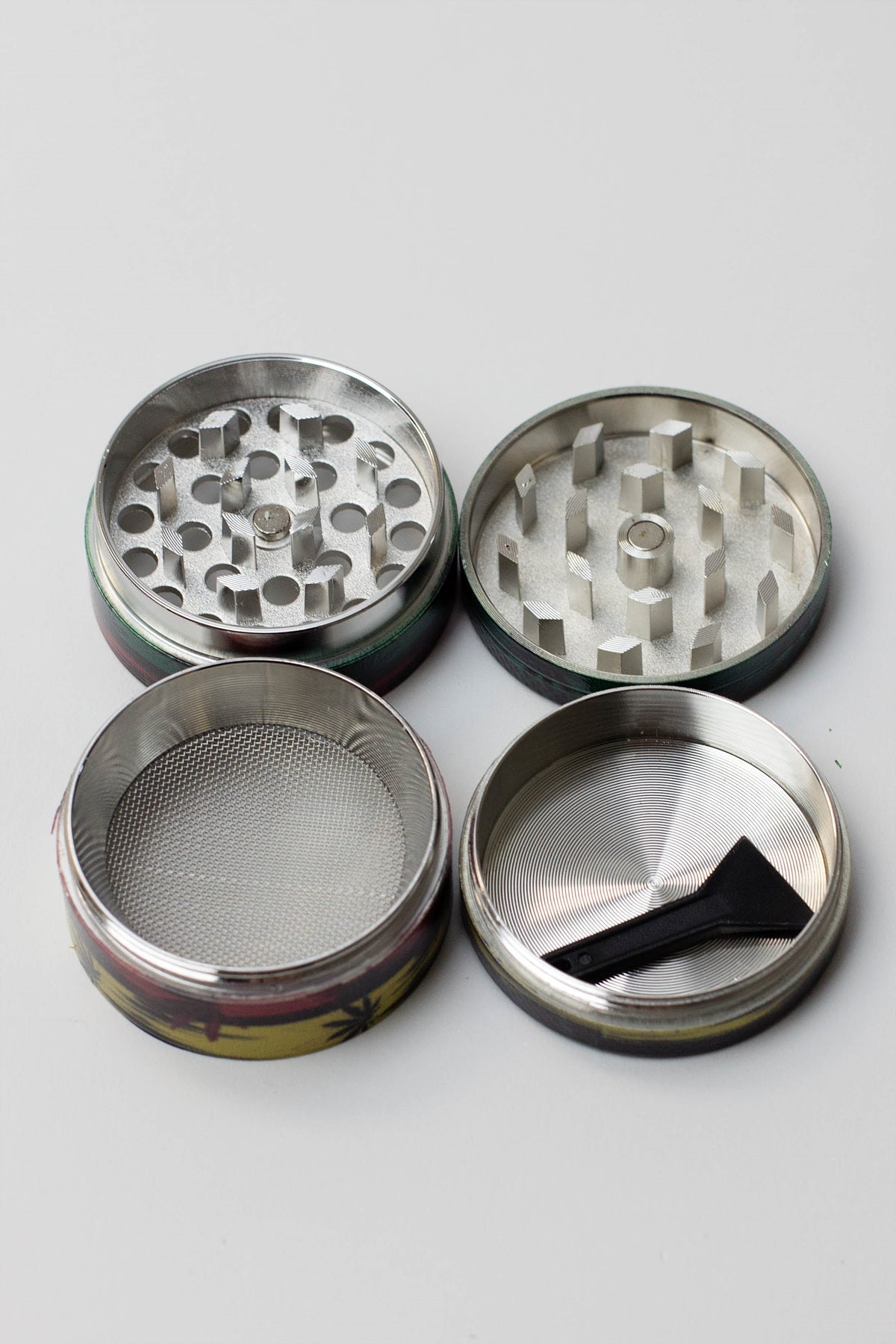 4 parts leaf mini grinder- - One Wholesale